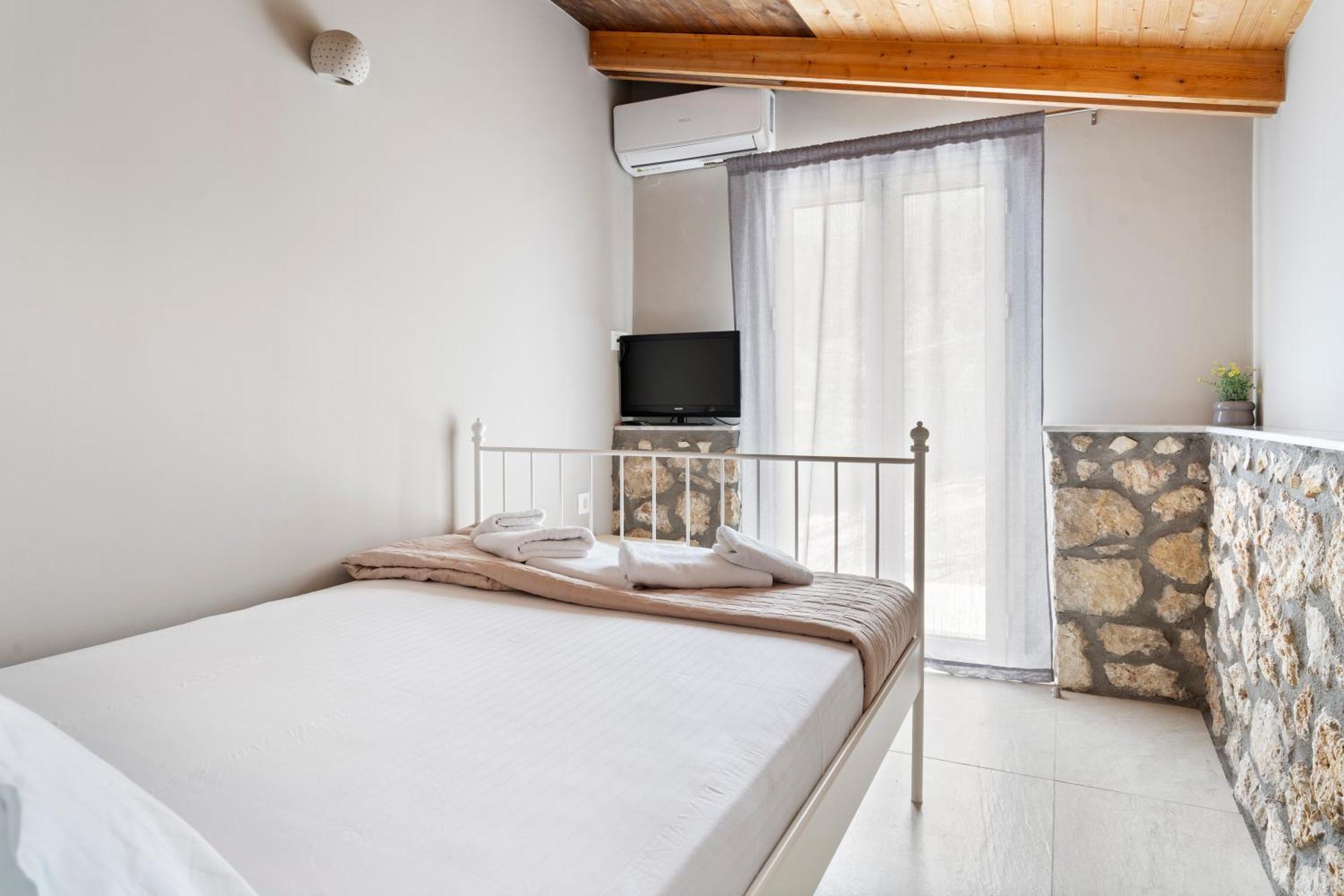 Marcon Stone House Nikiana Villa Exterior photo